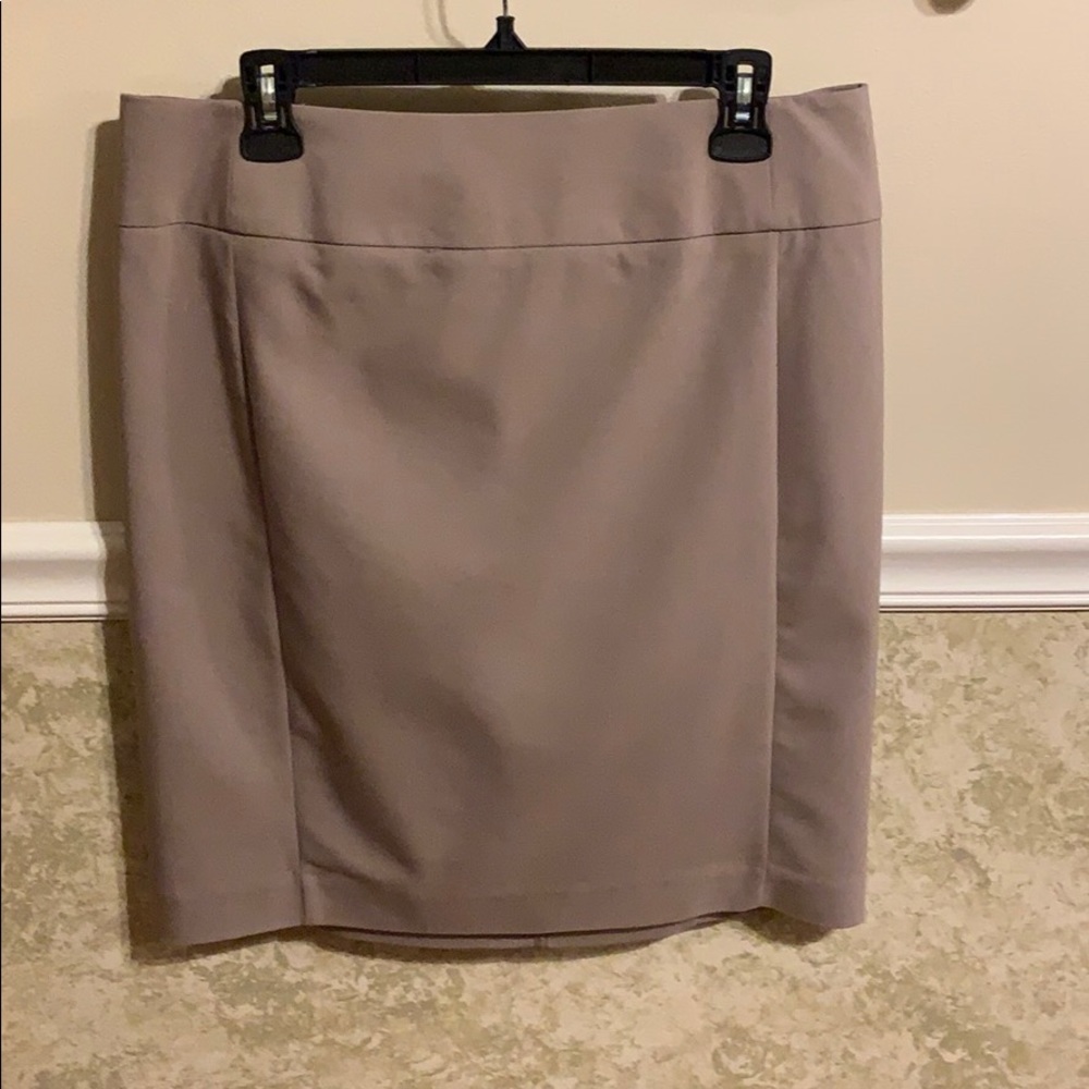 Women’s Apt. 9 Pencil Skirt.